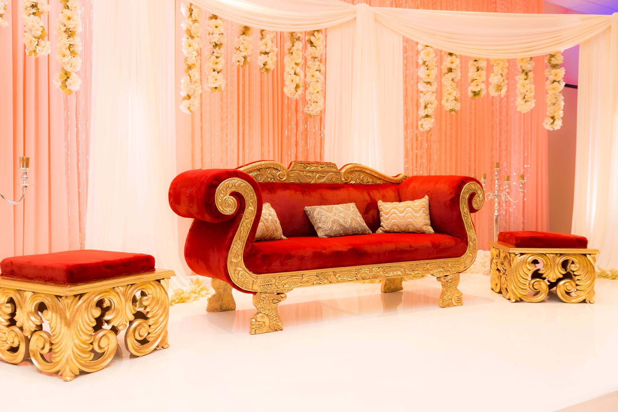 ZS Banquet Supply red velvet gold carved sofa wedding stage